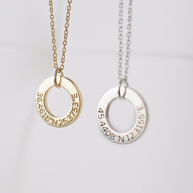 Trendy Simple Hollow Ring Design Customizable Name Necklace